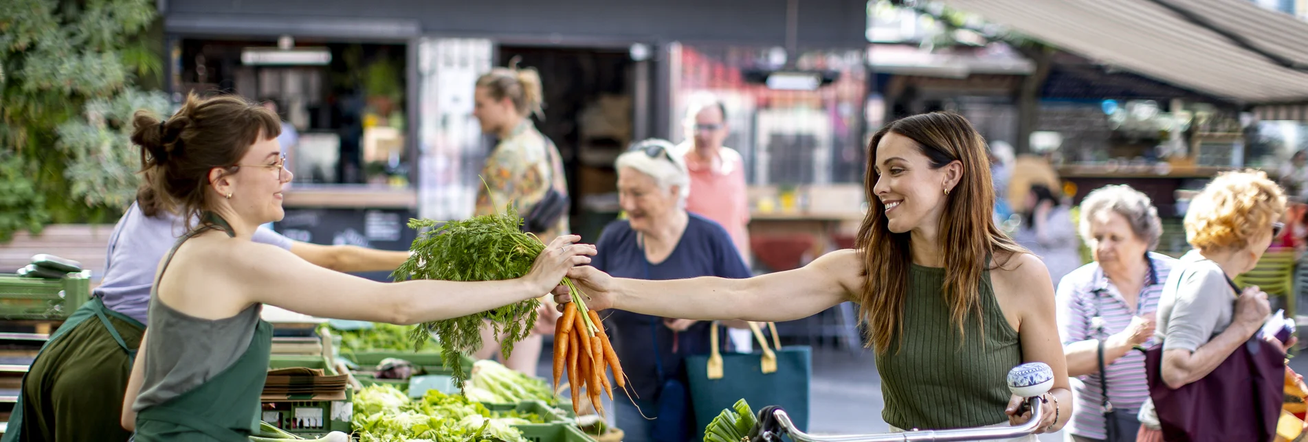 Kaiser-Josef-Markt Graz – Einkauf frischer Produkte  | © Graz Tourismus | Tom Lamm