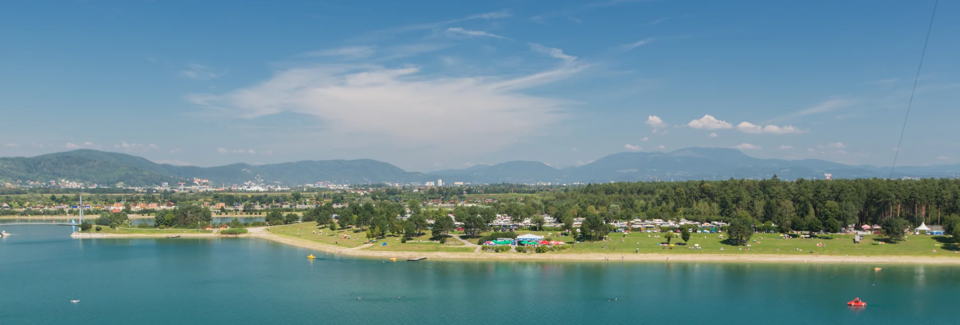 Blick auf den Schwarzlsee und das Umland