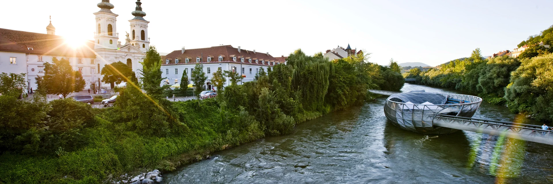 Stadtrundgang mit Blick auf Murinsel in Richtung Mariahilferplatz | © Graz Tourismus | Harry Schiffer | © Graz Tourismus