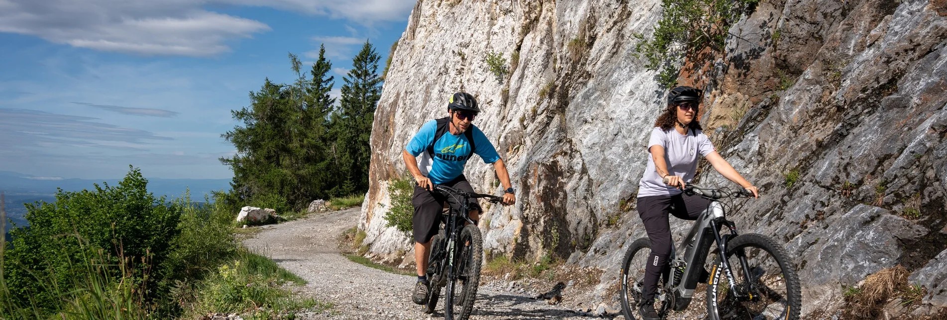 Mountain Biking Achter von Schöcklkreuz bis Johann Waller Hütte - MTB Tour - Touren-Impression #1 | © Region Graz