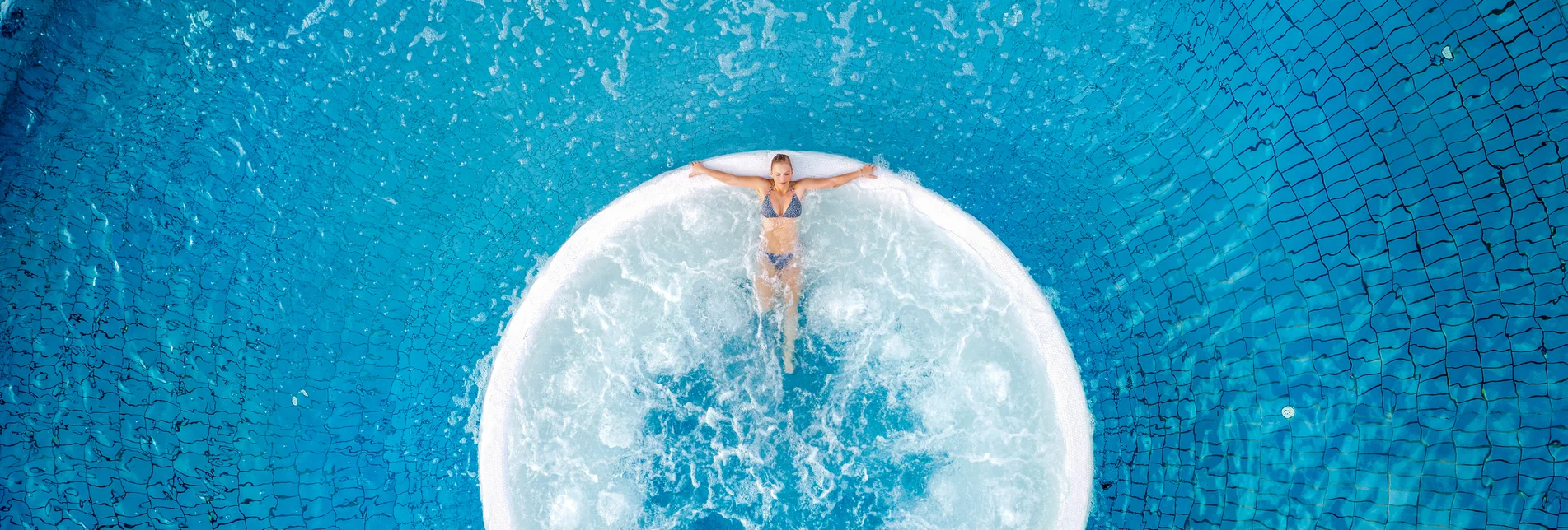 Relaxation in a thermal spa | © Thermen- & Vulkanland | Michael Königshofer