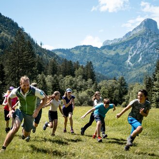 Mutige Kinder im Kindercamp