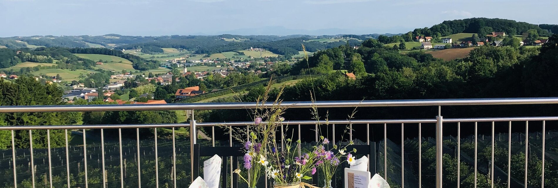 Brunchen bei herrlichem Ausblick | © Obstbau Haas