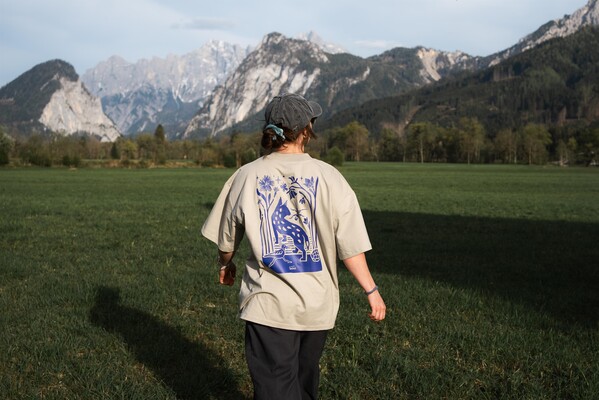 Luchs-Shirt mit lila Luchs-Illustration