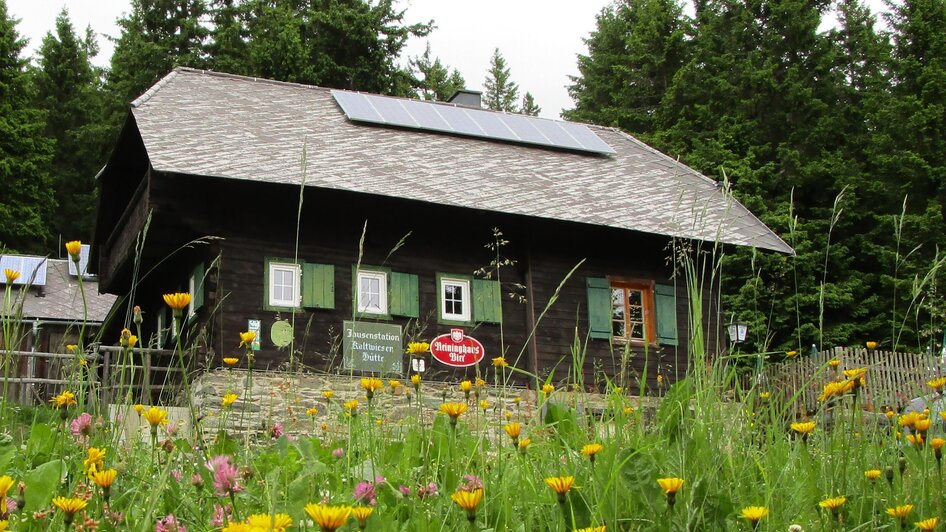 Almhütte Kaltwiesenhütte_Oststeiermark | © Maria Gessl