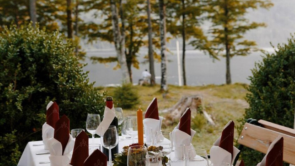 Gasthaus Murbodenhüttl, Grundlsee, Gedeckter Tisch | © Prommer