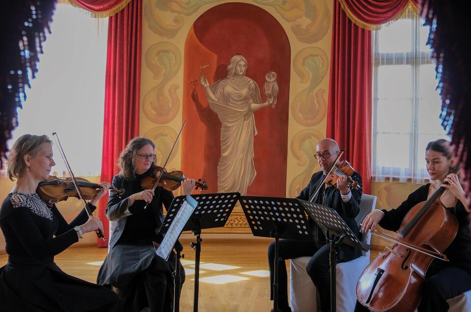 Klassik & Dinner Klingendes Europa | © Weinschloss Thaller