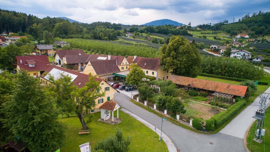 Gasthaus Stixpeter_Luftaufnahme_Oststeiermark | © Gasthaus Stixpeter