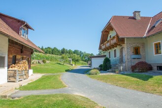 Farm Kröpfl_Unterneuberg_Eastern Styria | © Helmut Schweighofer