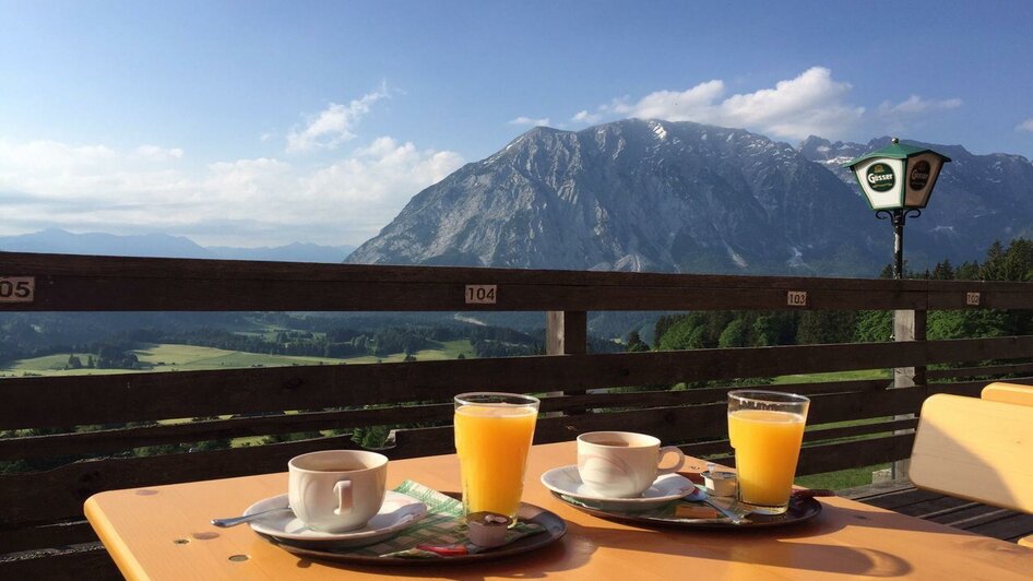 Pfannerhütte, enjoy the view, Tauplitz | Mario Seebacher | © Mario Seebacher Pfannerhütte, Aussicht genießen, Tauplitz | © Mario Seebacher
