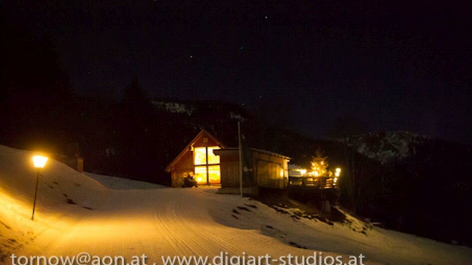 Pfannerhütte, illuminated departure, Tauplitz | Tornow Digiart | © Tornow Digiart Pfannerhütte, Abfahrt beleuchtet, Tauplitz | © Tornow Digiart