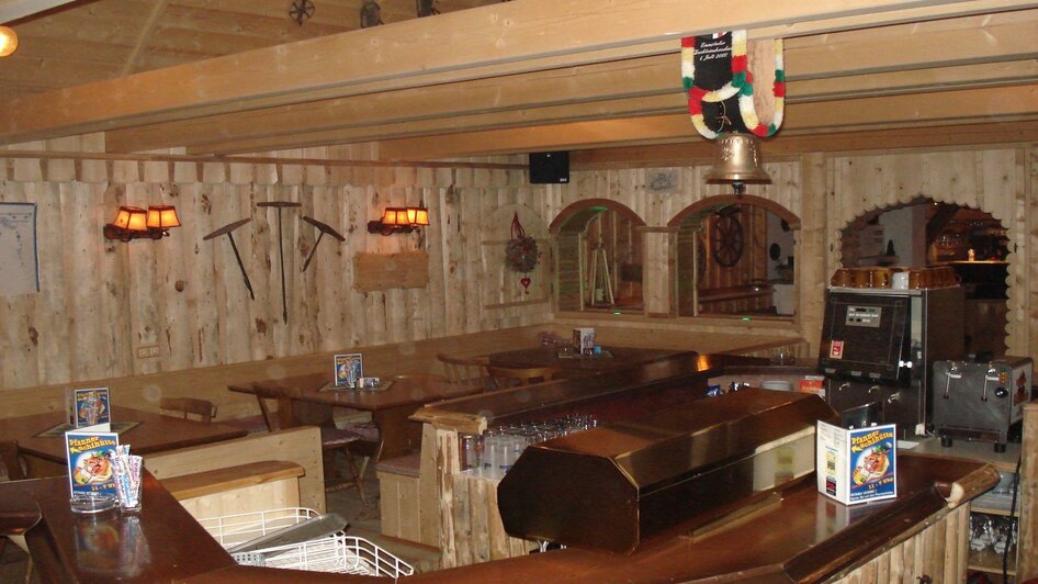 Pfannerhütte, bar area, Tauplitz | Mario Seebacher | © Mario Seebacher Pfannerhütte, Barbereich, Tauplitz | © Mario Seebacher