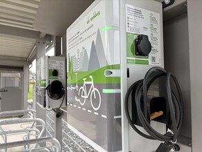 Ladeboxen am Bahnhof. | © TV Hochsteiermark