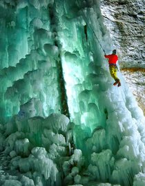 Climbing_Ice Waterfall_Eastern Styria_Torperczer | © Tourismusverband Oststeiermark | Heinz Toperczer | © Tourismusverband Oststeiermark