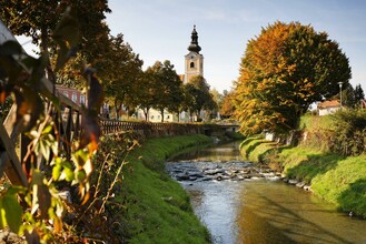 Safenbach mit Kirche@Bergmann | © Bergmann