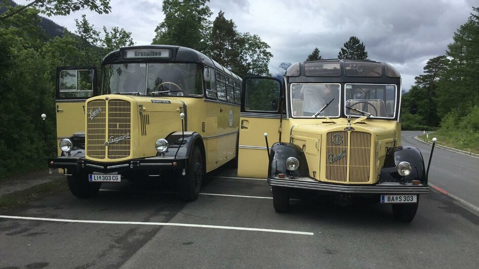Oldtimer, Altaussee, 2 buses | Dr. Herbert Werner | © Dr. Herbert Werner Oldtimer, Altaussee, 2 Busse | © Dr. Herbert Werner