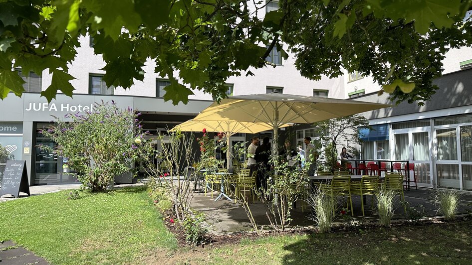 JUFA Restaurant Graz City - Sonnenterrasse | © JUFA Hotels