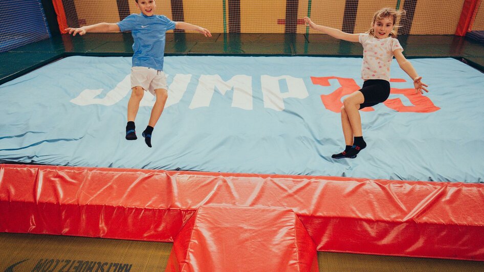 Jump25 Trampolin | lex-karelly | © Lex Karelly Jump25 Trampolin | © Lex Karelly