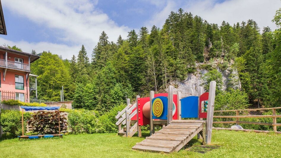 Jufa, Altaussee, play area garden | JUFA Hotels | © JUFA Hotels Jufa, Altaussee, Spielbereich Garten | © JUFA Hotels