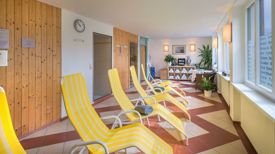 Jufa, Altaussee, lounger wellness area | JUFA Hotels | © JUFA Hotels Jufa, Altaussee, Liegen-Wellnessbereich | © JUFA Hotels