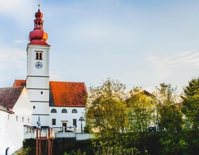 Pfarrkirche mit Hochzeitssteg | © Zur Verfügung gestellt von der Marktgemeinde Straden