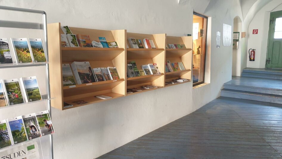 Zugang Tourismusbüro | © Sabrina Prattes