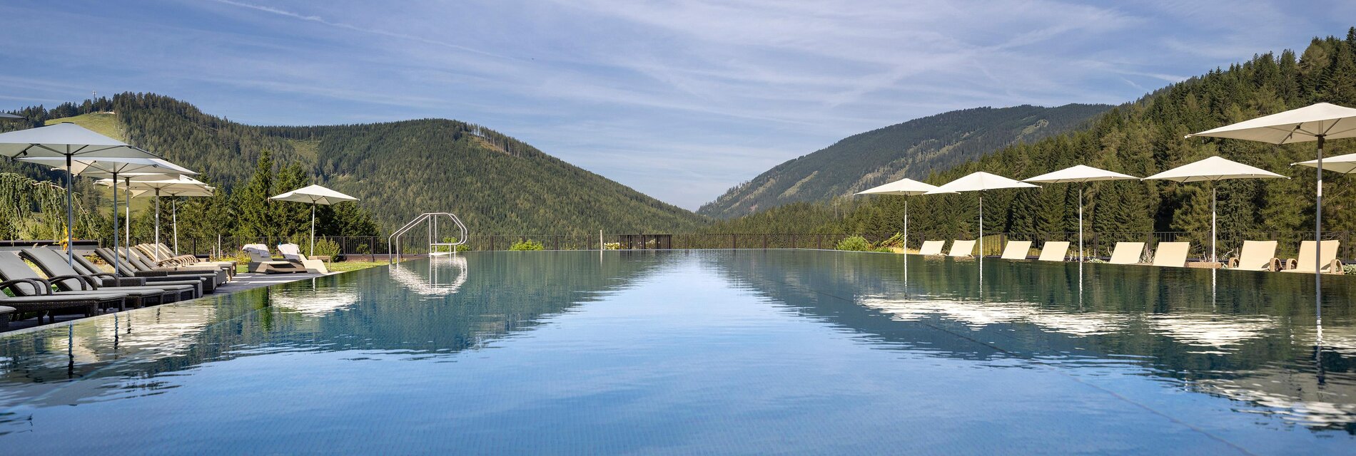 01_Infiinty Pool Feratel © Harald Eisenberger