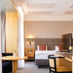Bild von Junior Suite, Dusche oder Bad, WC | © Weinlandhof GmbH