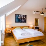 Photo of Zu Zweit, Double room, bath, toilet, facing the road | © Ratscher Landhaus