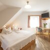 Photo of Almbiken, Double room, shower, toilet, 1 bed room | © Bernhard Bergmann
