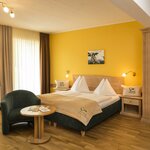 Photo of Genussreise Gruppen, Double room, shower, toilet | © Der Thaller