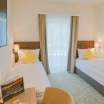 Photo of Twin room, shower or bath, toilet, 1 bed room