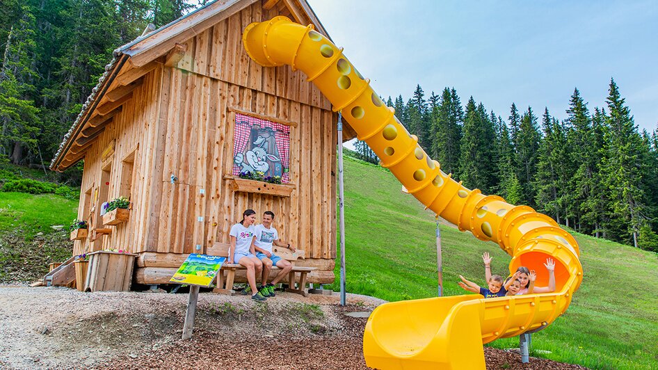 | © René Eduard Perhab | RENE EDUARD PERHAB reneperhab.at Die Kasalm zum Spielen und Rutschen