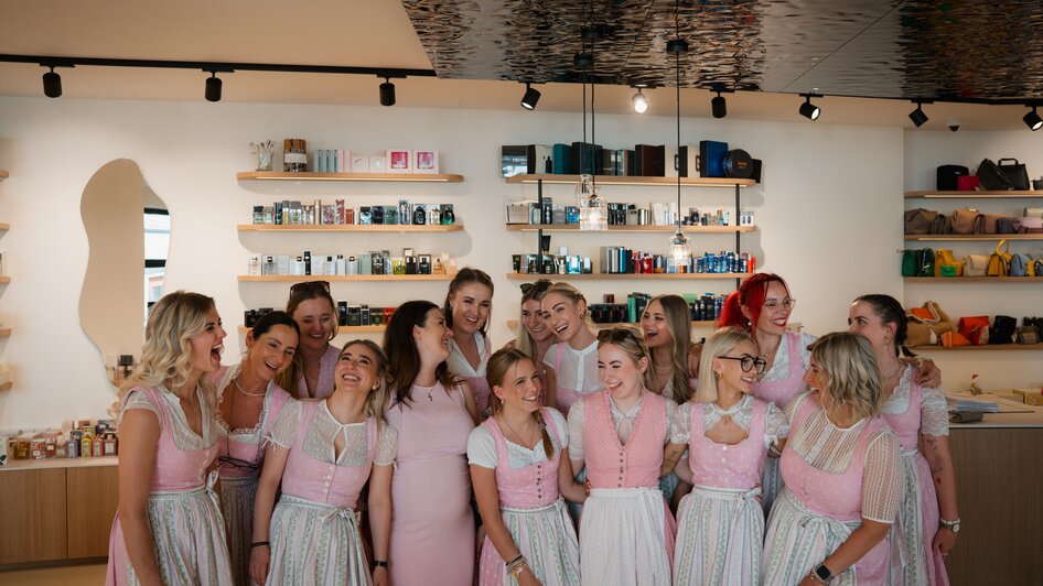 Hufschmiede - Cosmetic Institute | Parfumerie  - Impression #2.9