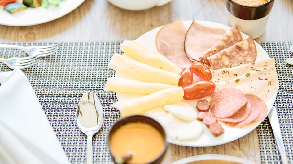 Frühstück im IMLAUER Schloss Hotel Pichlarn